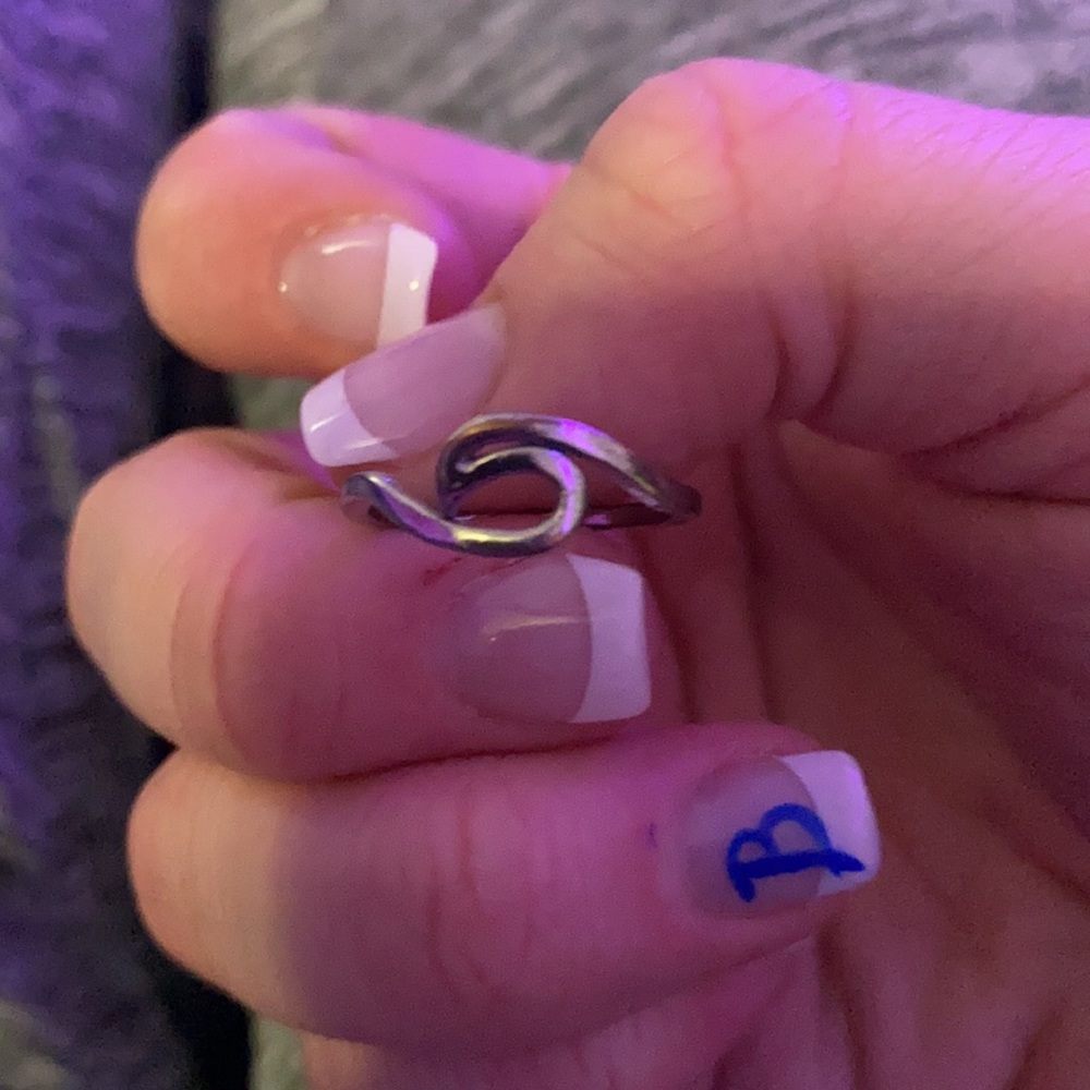 Wave ring - Picture 2 of 2